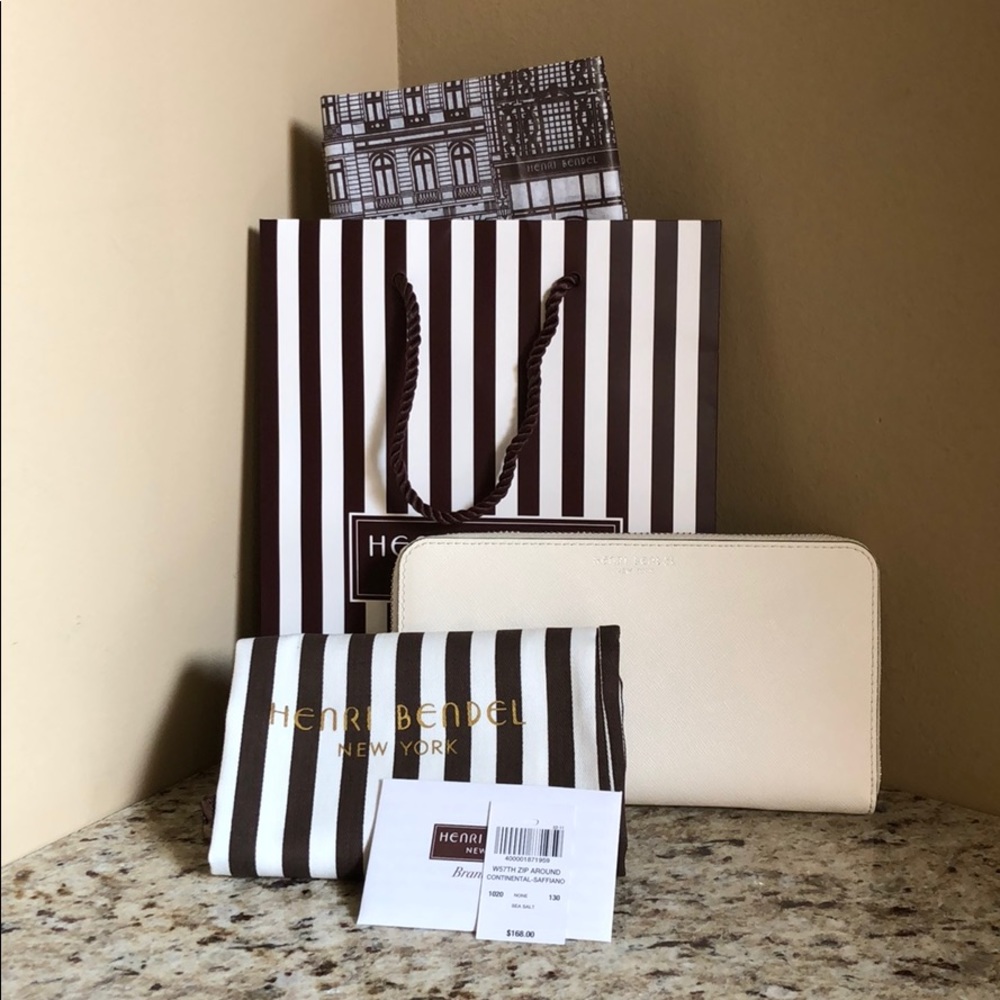 Henri Bendel Wallet